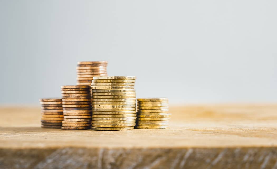 Az XTB brókeren keresztül nagyon alacsony díjakért fektethet be. XTB vs. Trading 212 brókeri díjak